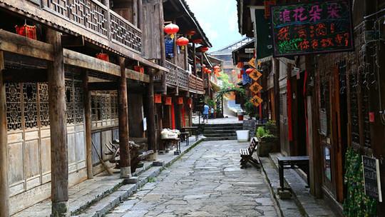 河谷冒险逃生